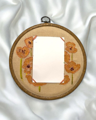 Hand-embroidered hoop made with love - Design 1
